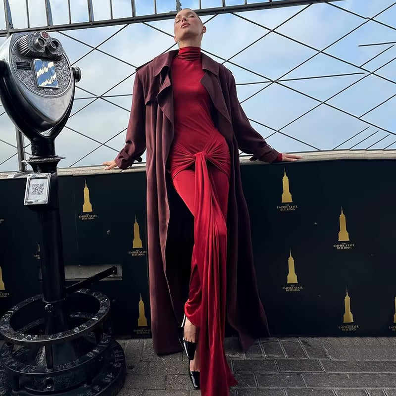 RED FORM-FITTING LONG SLEEVE DRESS