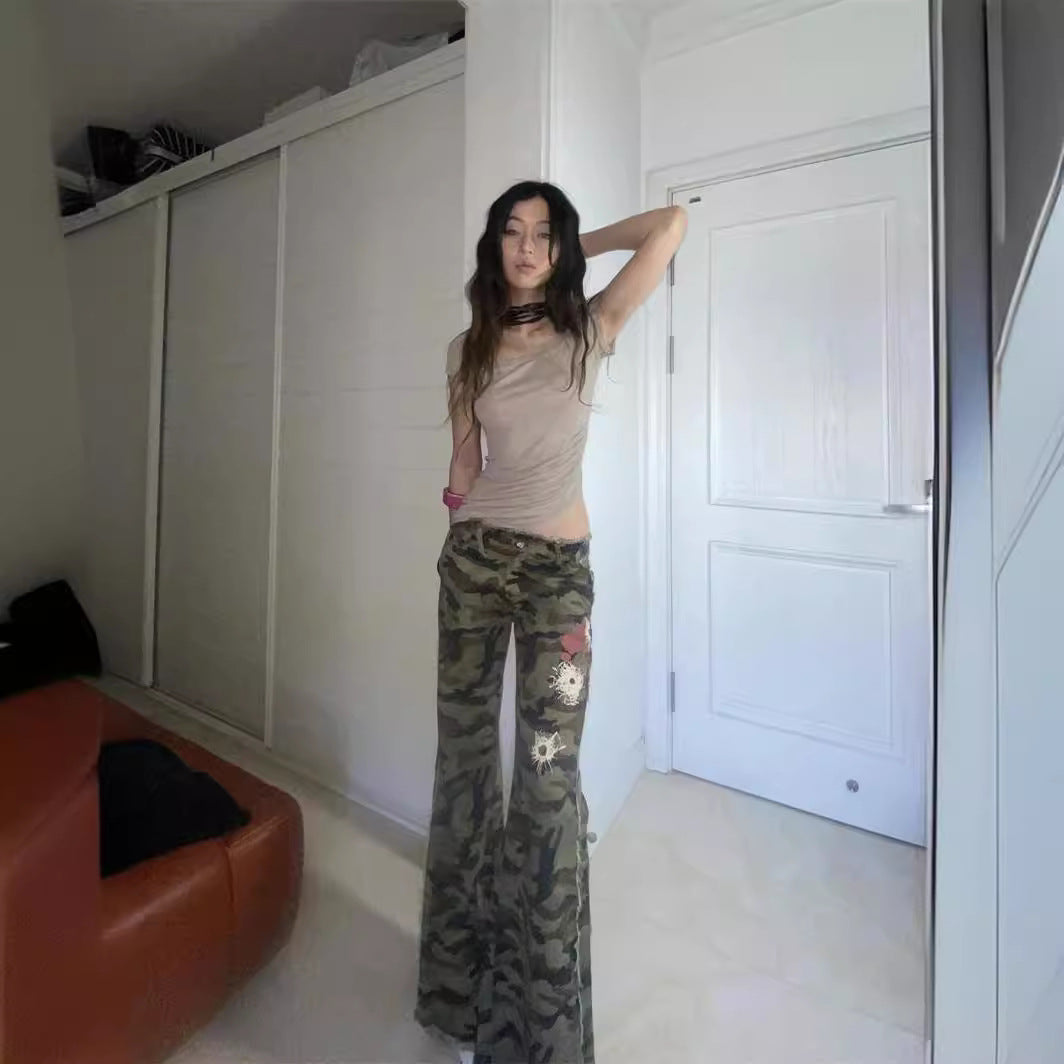 FITTED T-SHIRT WITH GRAPHIC BACK PRINT